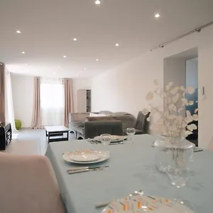 Villa Agreable Pour 8 Personnes, Pont-du-Château